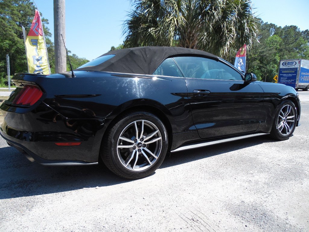 Used 2016 Ford Mustang Premium image 6