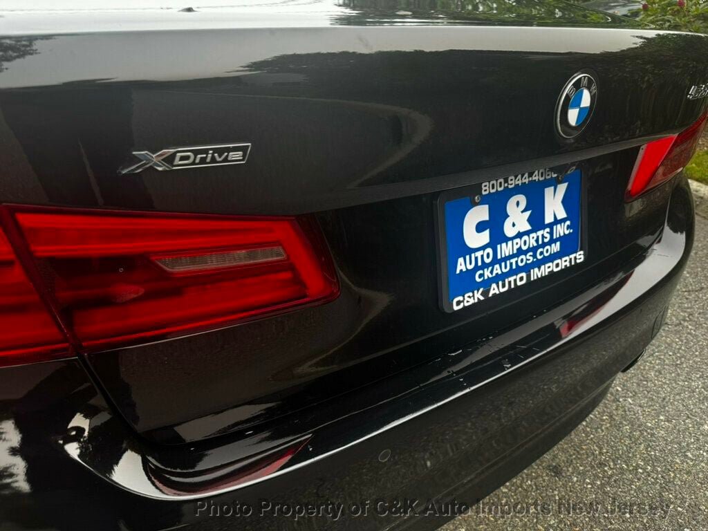 Used 2018 BMW 530i xDrive AWD/4WD image 11