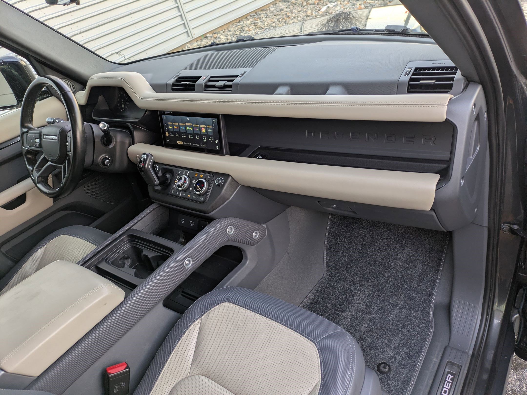 Used 2022 Land Rover Defender 110 X-Dynamic HSE image 34