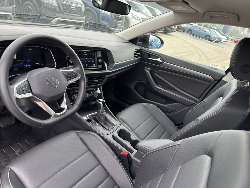 Used 2024 Volkswagen Jetta SE FWD image 25