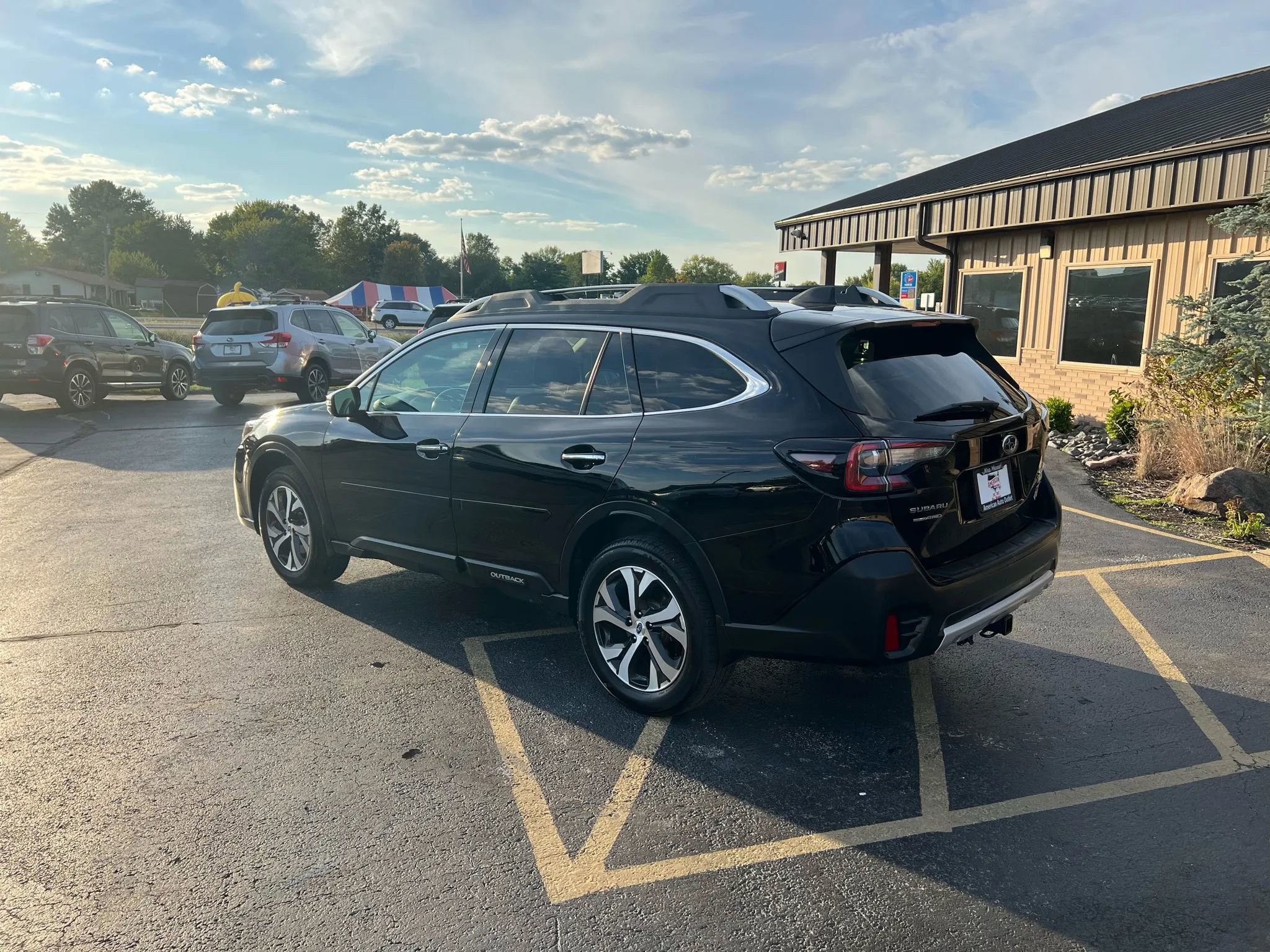 Used 2021 Subaru Outback Touring image 3