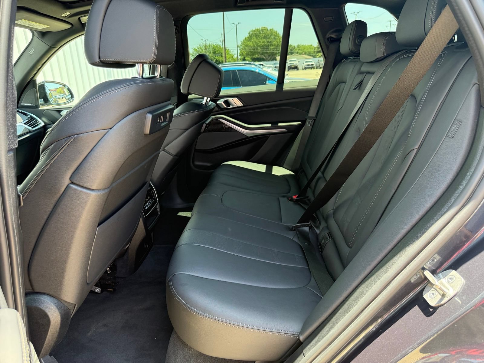 Used 2022 BMW X5 M50i w/ Premium Package AWD/4WD image 11