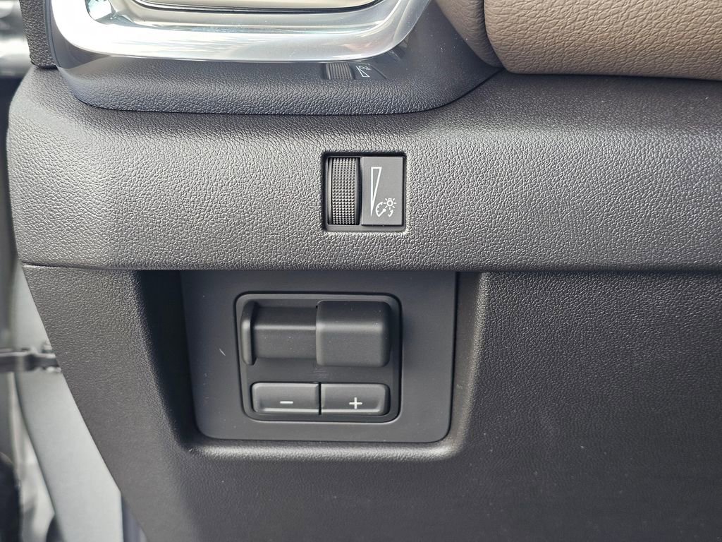 New 2026 GMC Canyon Denali w/ LPO, Black Badging Package image 25