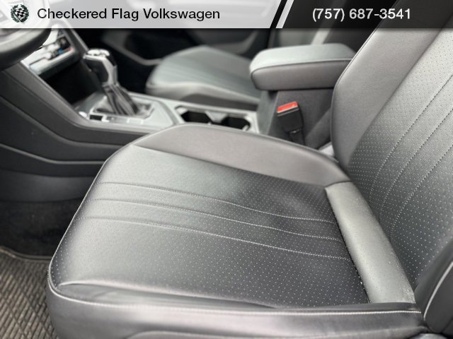 Used 2022 Volkswagen Tiguan SE R-Line image 21