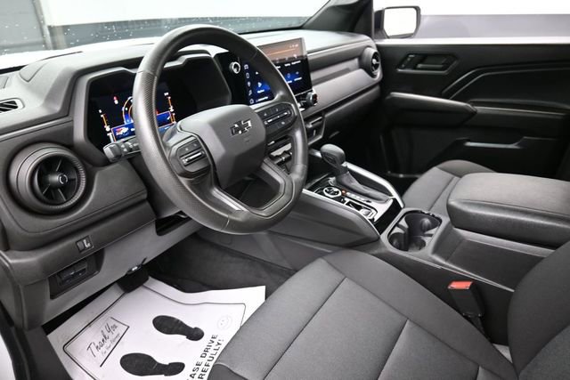 Used 2023 Chevrolet Colorado Trail Boss w/ LPO, Dark Essentials Package AWD/4WD image 18
