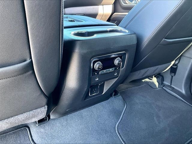 Used 2024 Chevrolet Tahoe LT w/ LT Signature Package AWD/4WD image 29