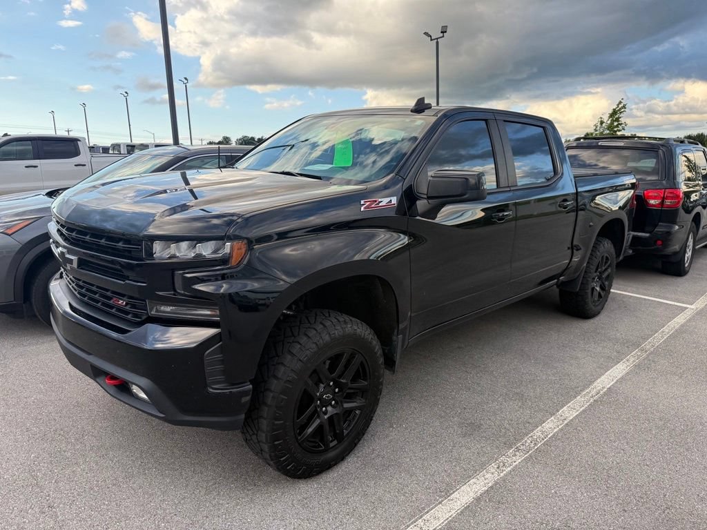 Used 2021 Chevrolet Silverado 1500 LT Trail Boss w/ Bed Protection Package AWD/4WD image 2