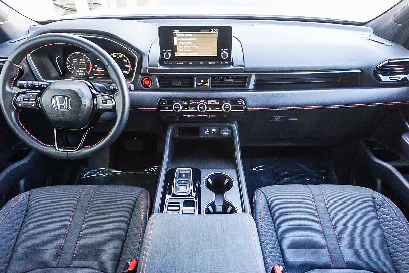 Used 2025 Honda Pilot Sport image 13