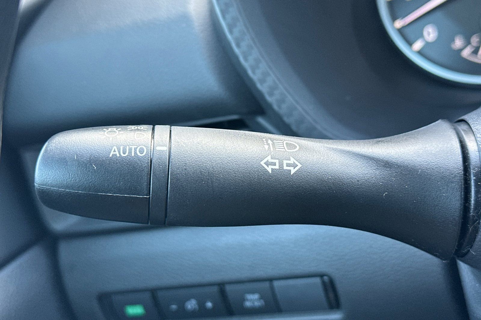 Certified 2025 Nissan Sentra S FWD image 37