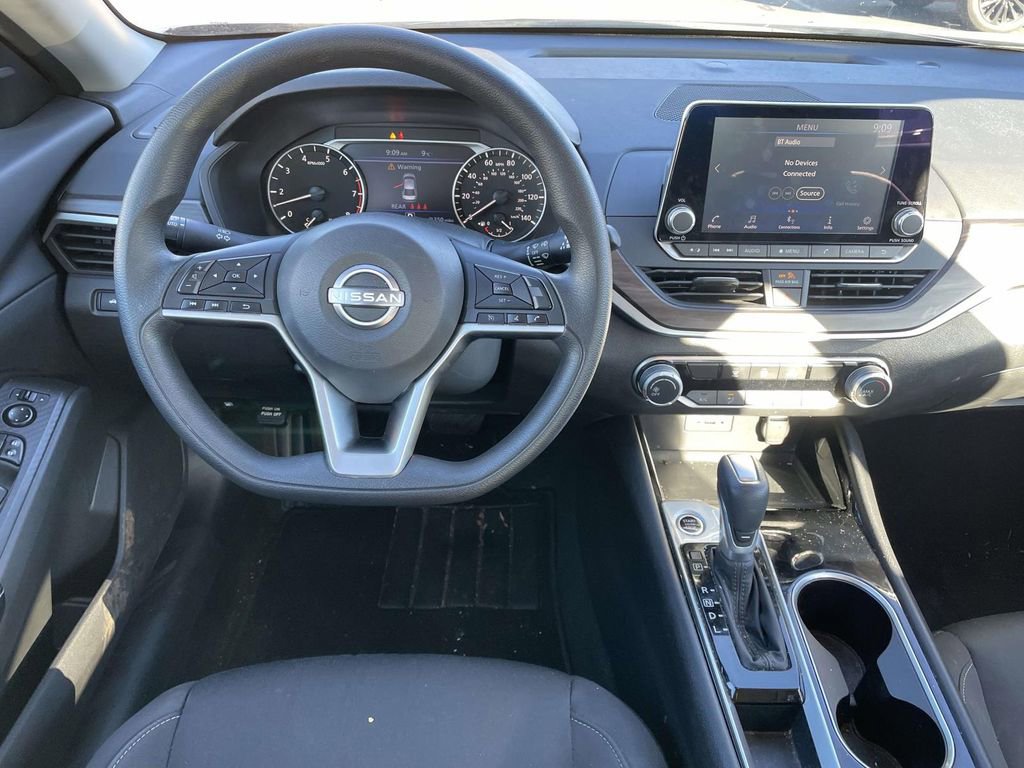 Used 2024 Nissan Altima 2.5 SV image 25