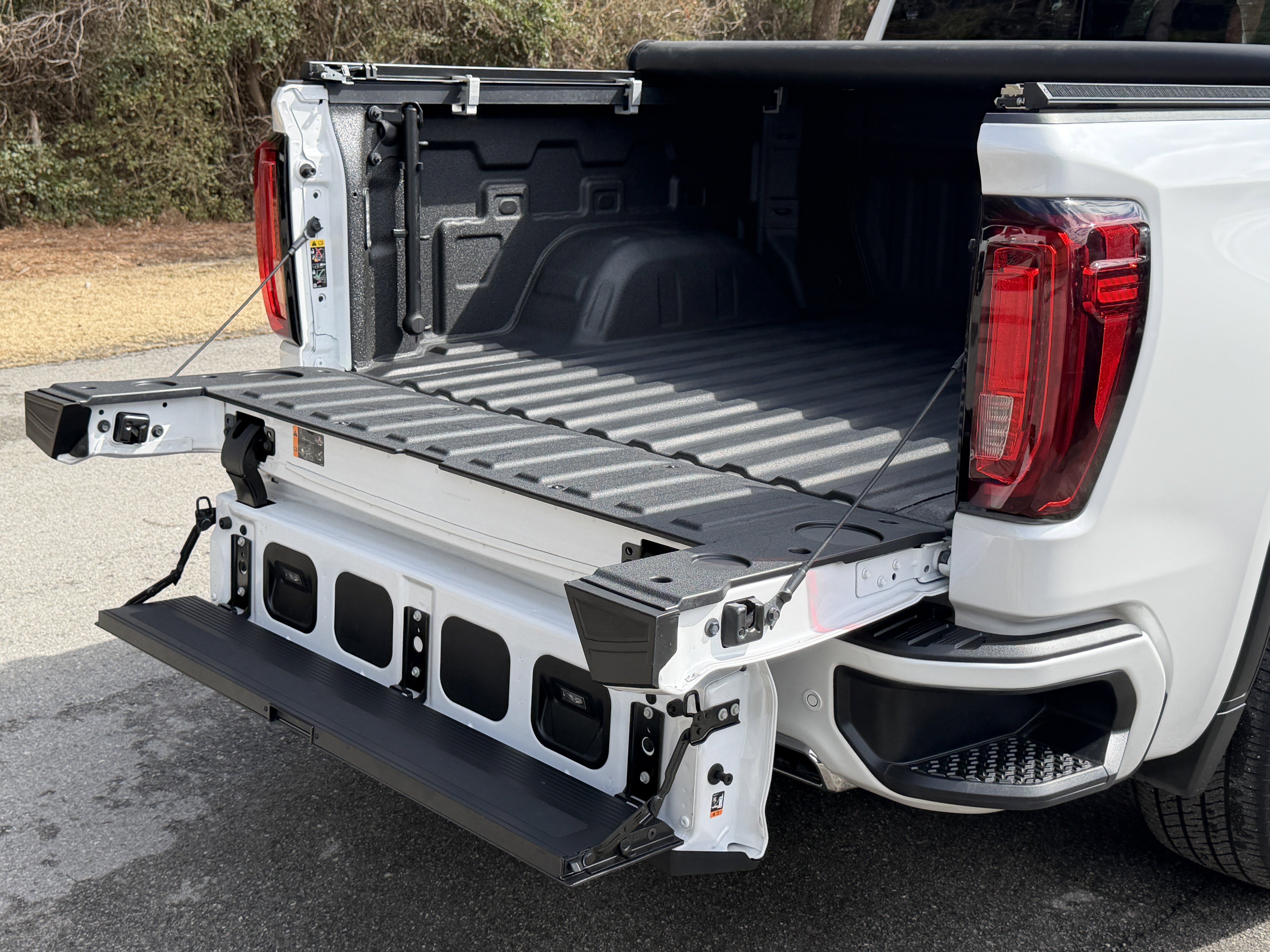 Used 2022 GMC Sierra 1500 Denali image 10