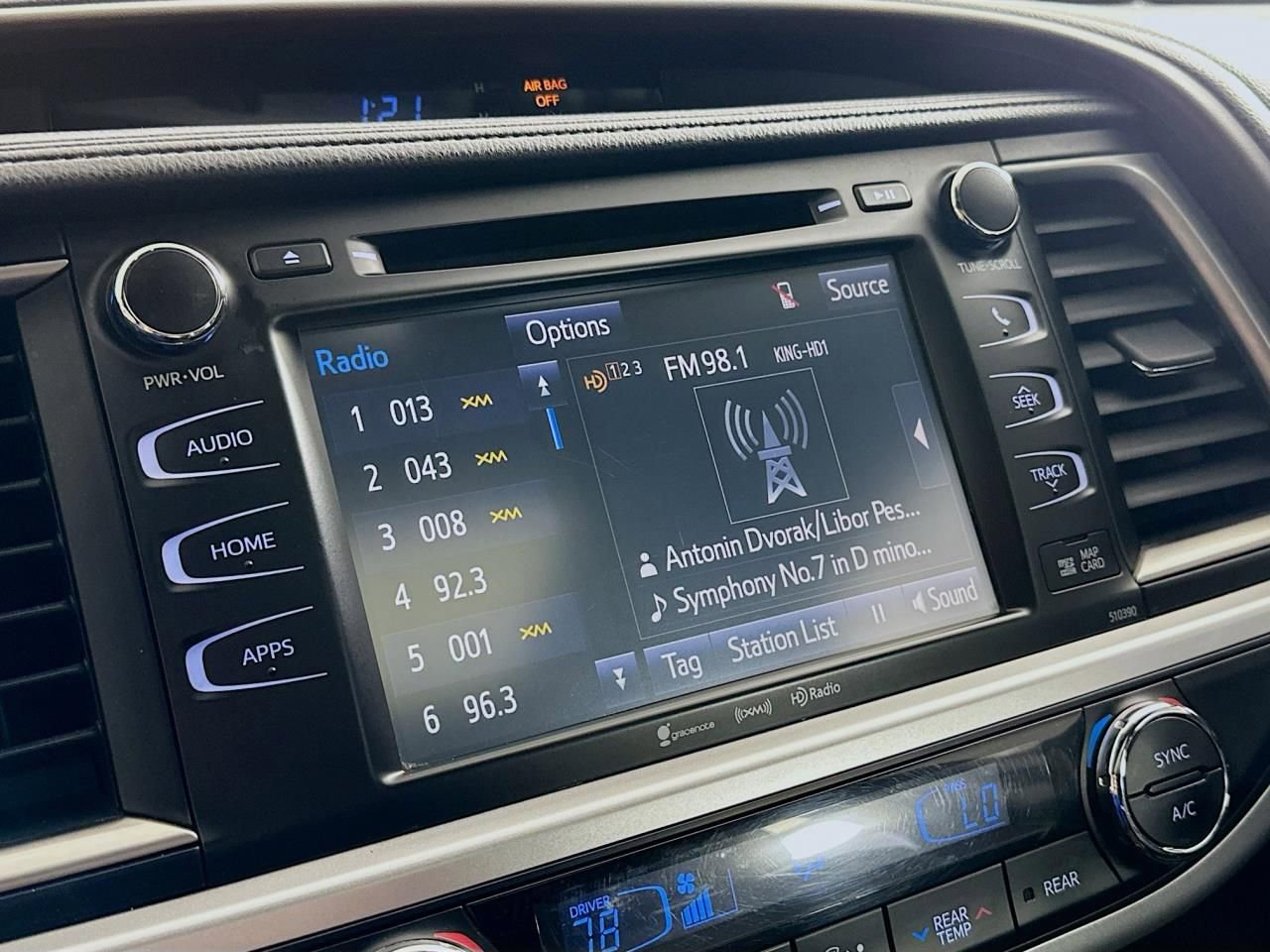 Used 2018 Toyota Highlander XLE image 36