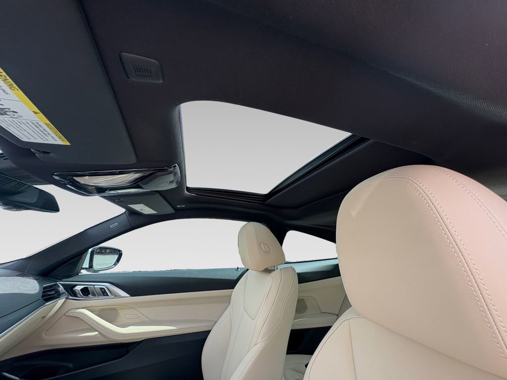 Used 2021 BMW 430i xDrive Coupe w/ Premium Package image 6