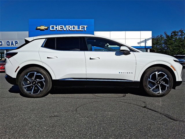 Used 2024 Chevrolet Equinox EV LT image 7