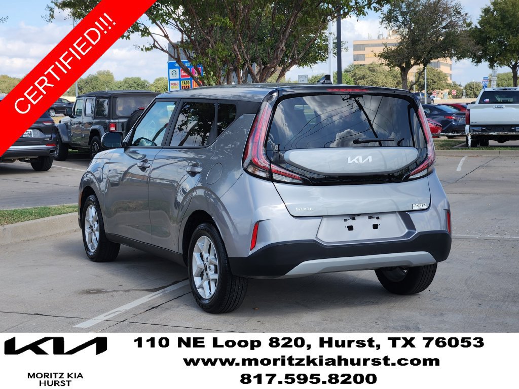 Certified 2025 Kia Soul LX w/ LX Technology Package FWD image 3