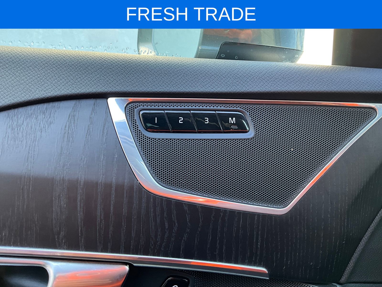 Used 2020 Volvo XC90 T5 Momentum w/ Protection Package Premier image 12