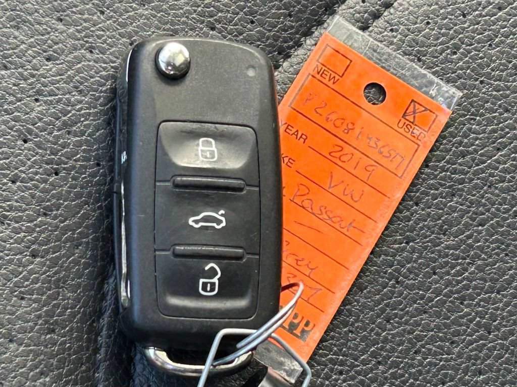 Used 2019 Volkswagen Passat 2.0T Wolfsburg w/ Wheels & Sunroof Package FWD image 46