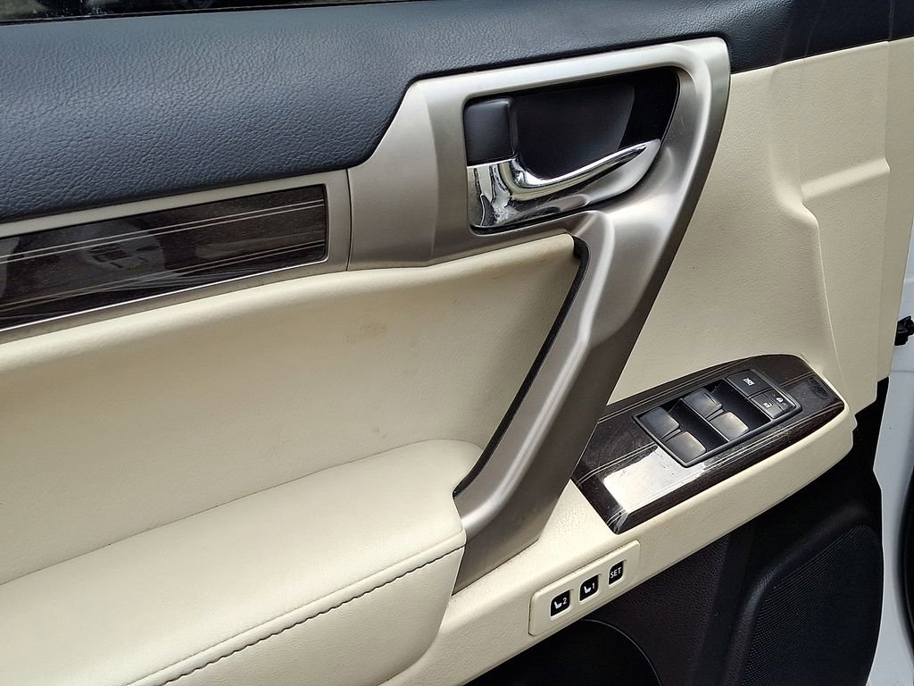 Used 2020 Lexus GX 460 Premium AWD/4WD image 13