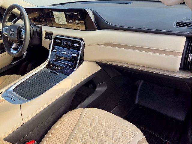 Used 2025 Nissan Armada Platinum Reserve RWD image 22