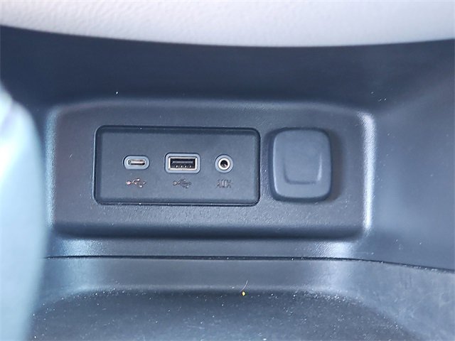 Used 2019 Chevrolet Equinox LS w/ LS Convenience Package image 26