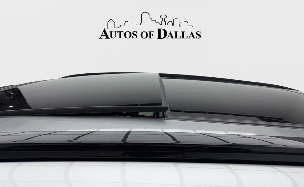 Used 2022 Genesis GV70 3.5T Sport image 17