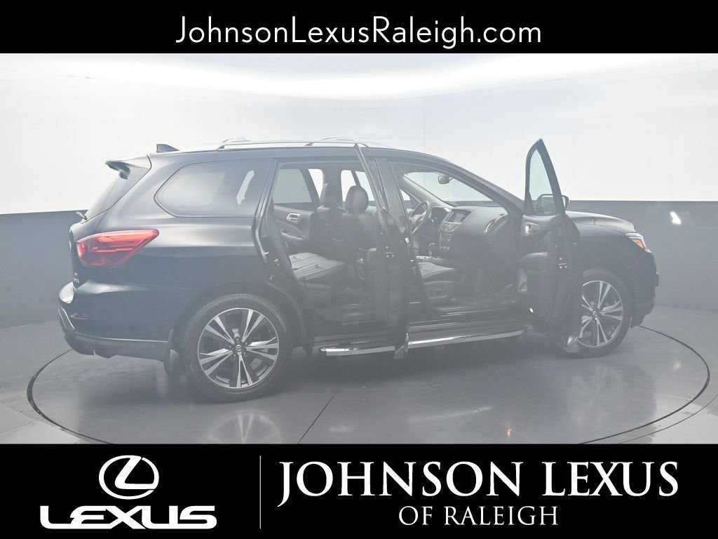 Used 2020 Nissan Pathfinder Platinum image 23