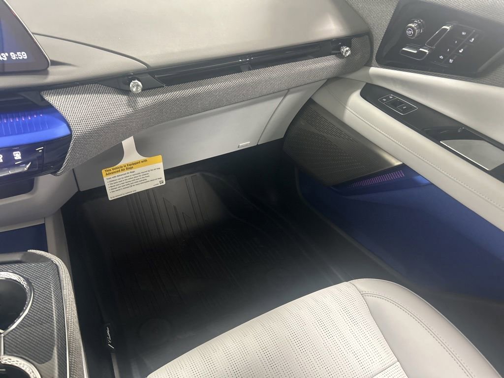 Used 2026 Cadillac Optiq Luxury 2 image 21