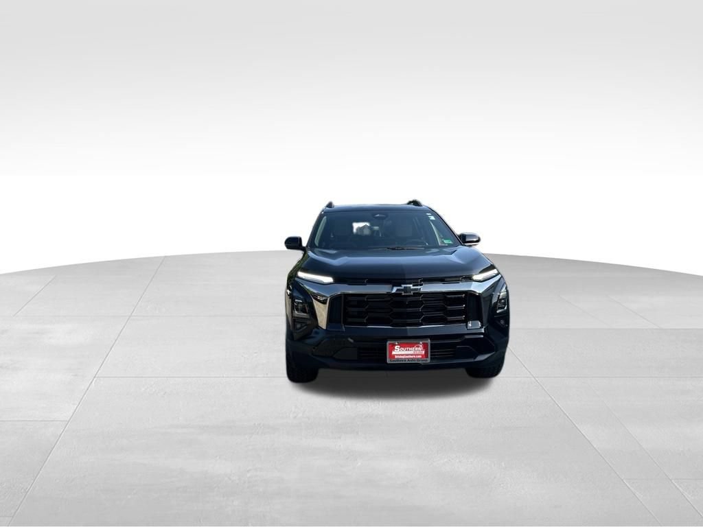 Used 2025 Chevrolet Equinox ACTIV w/ Safety and Technology Package FWD image 9