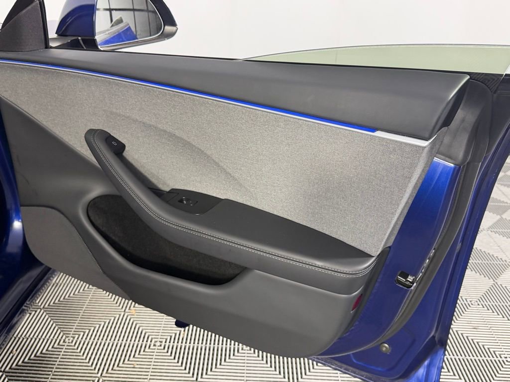 Used 2025 Tesla Model 3 Long Range RWD image 30
