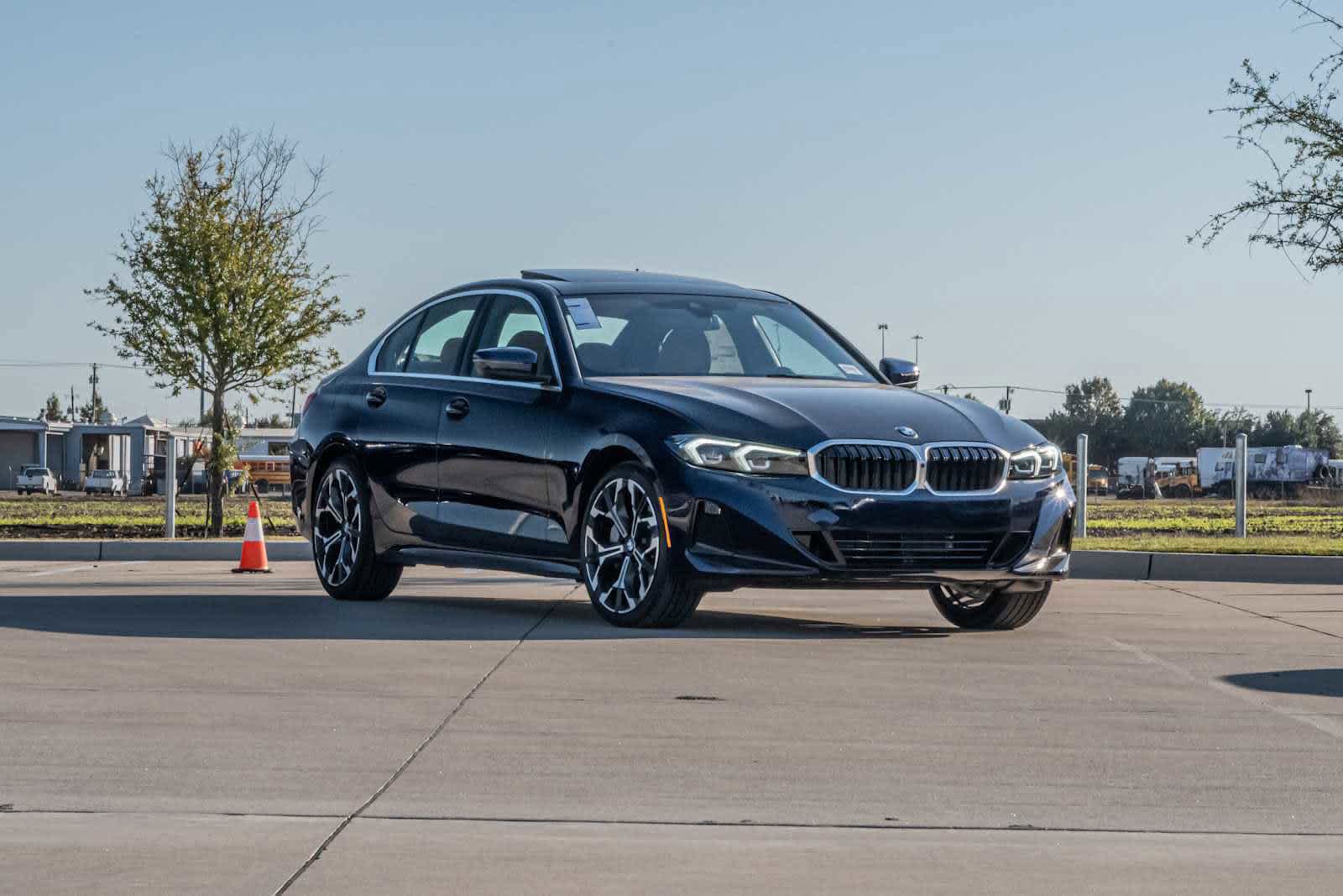 Used 2026 BMW 330i Sedan w/ Premium Package RWD image 1