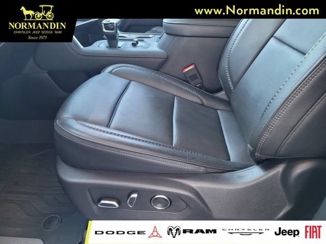 Used 2024 GMC Sierra 1500 Denali w/ Technology Package AWD/4WD image 16