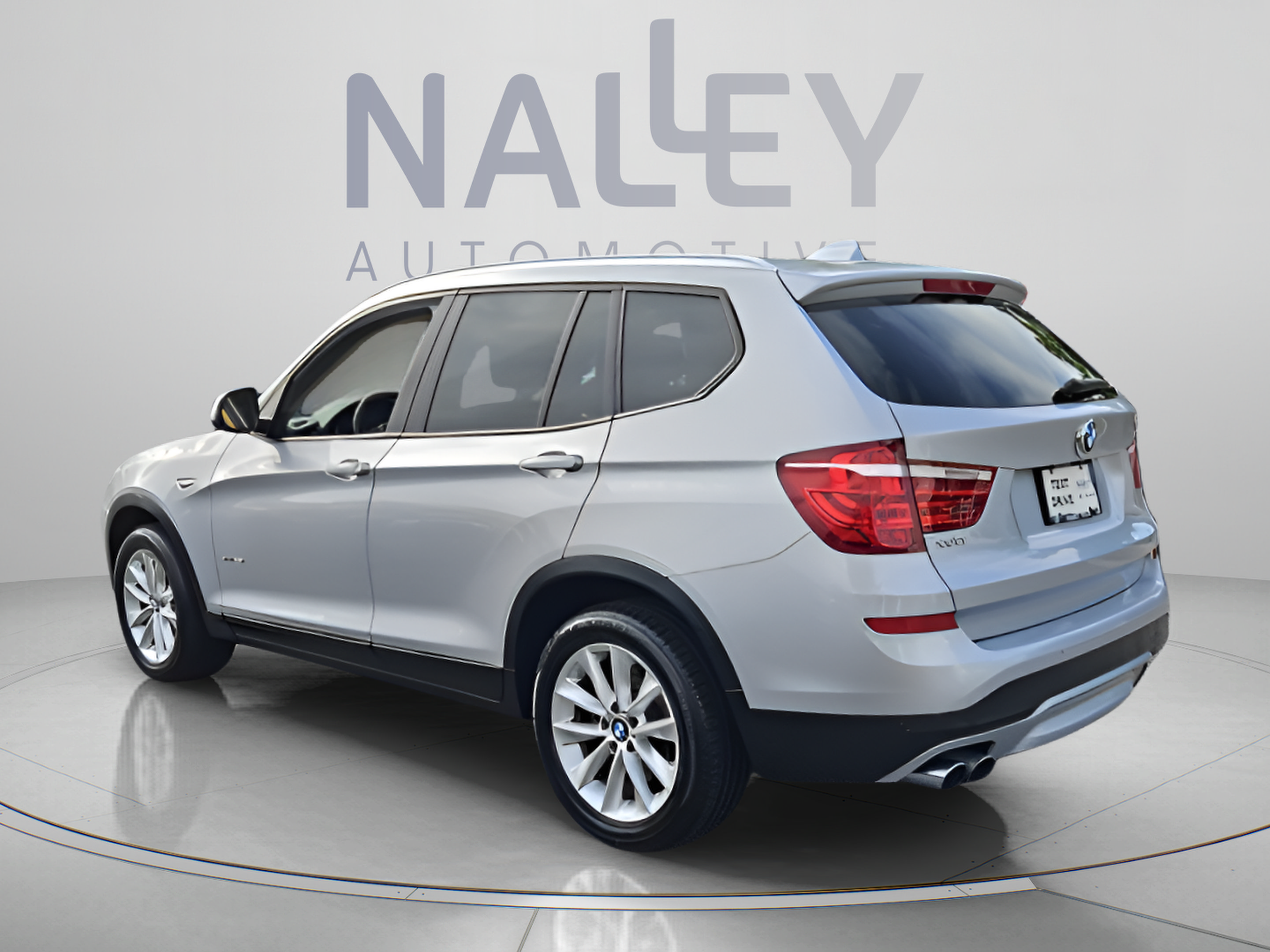 Used 2017 BMW X3 sDrive28i RWD image 3