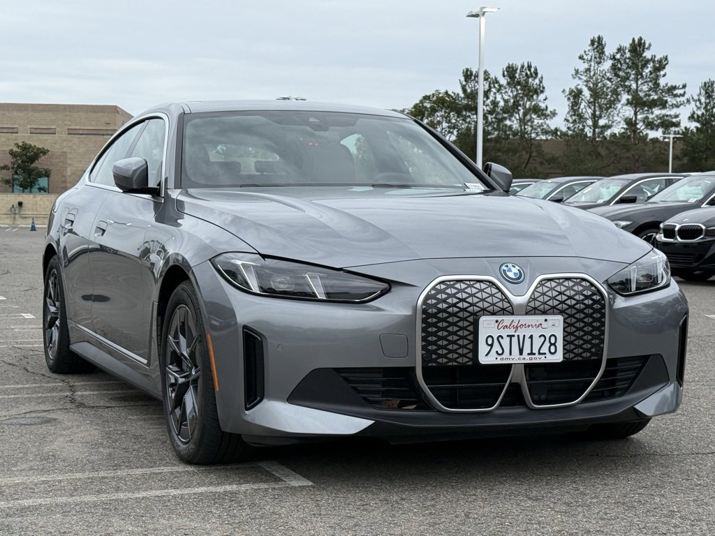 Used 2025 BMW i4 eDrive40 w/ Premium Package image 4