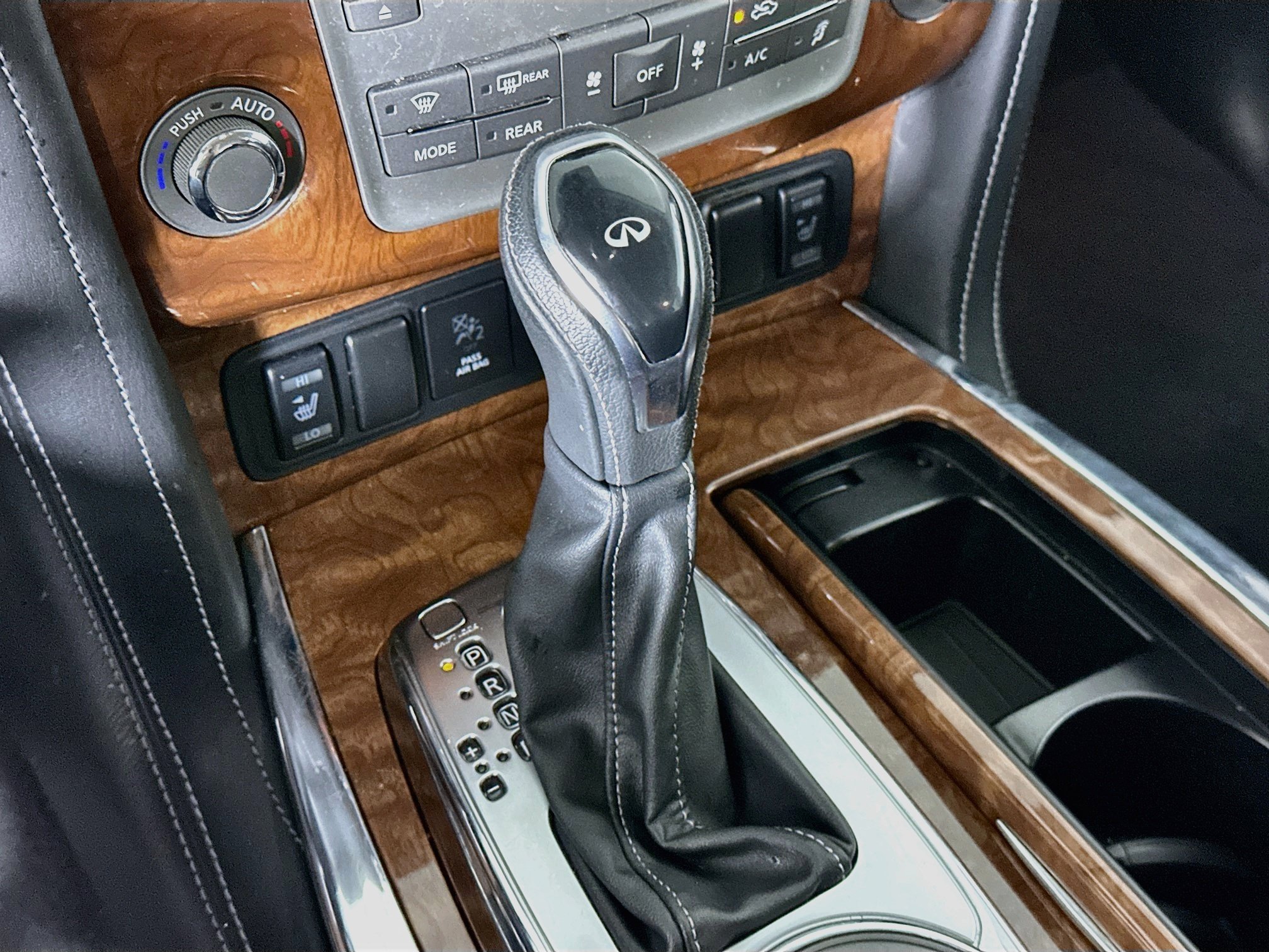 Used 2019 INFINITI QX80 Luxe RWD image 25