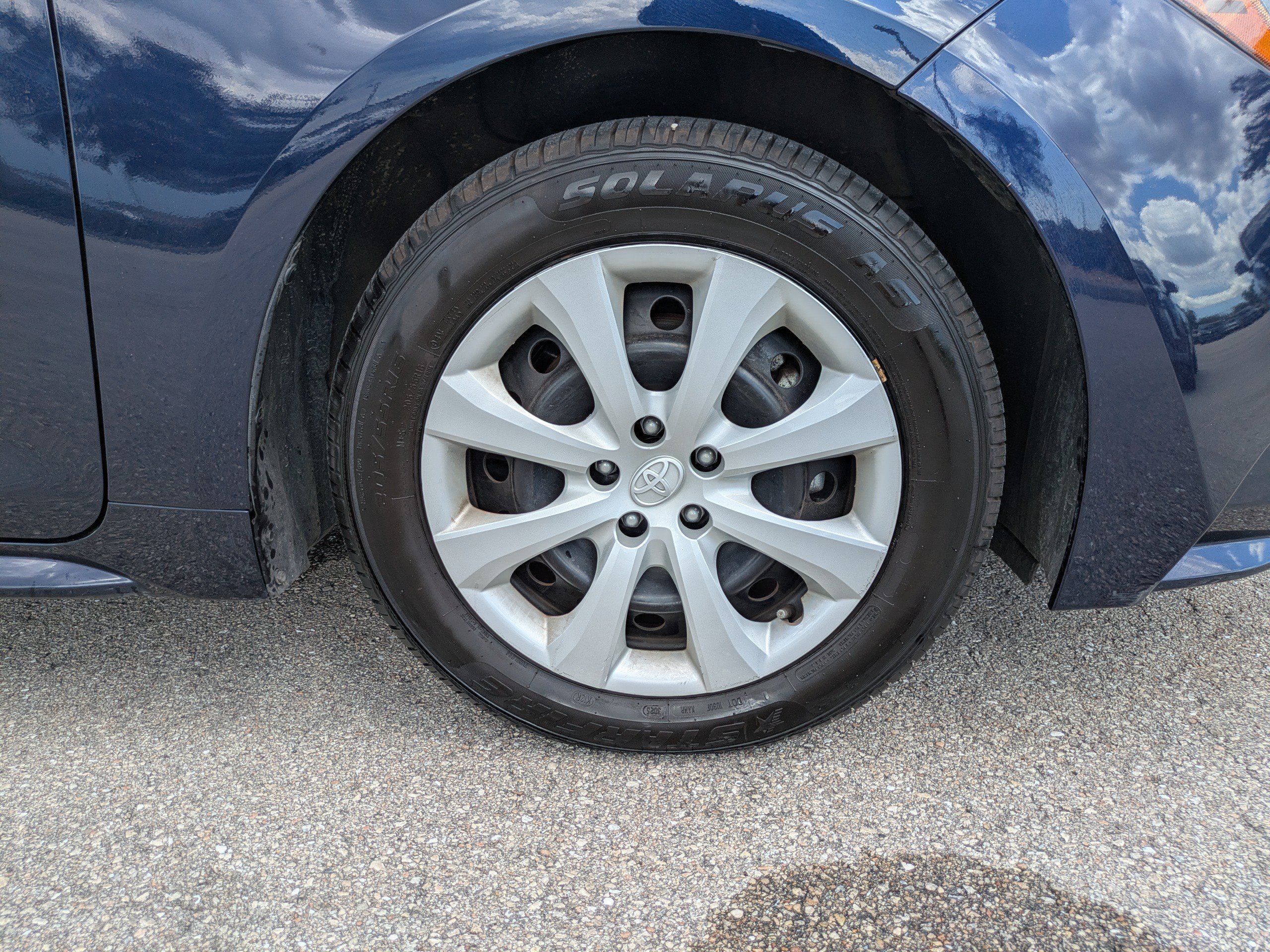 Used 2024 Toyota Corolla LE FWD image 13