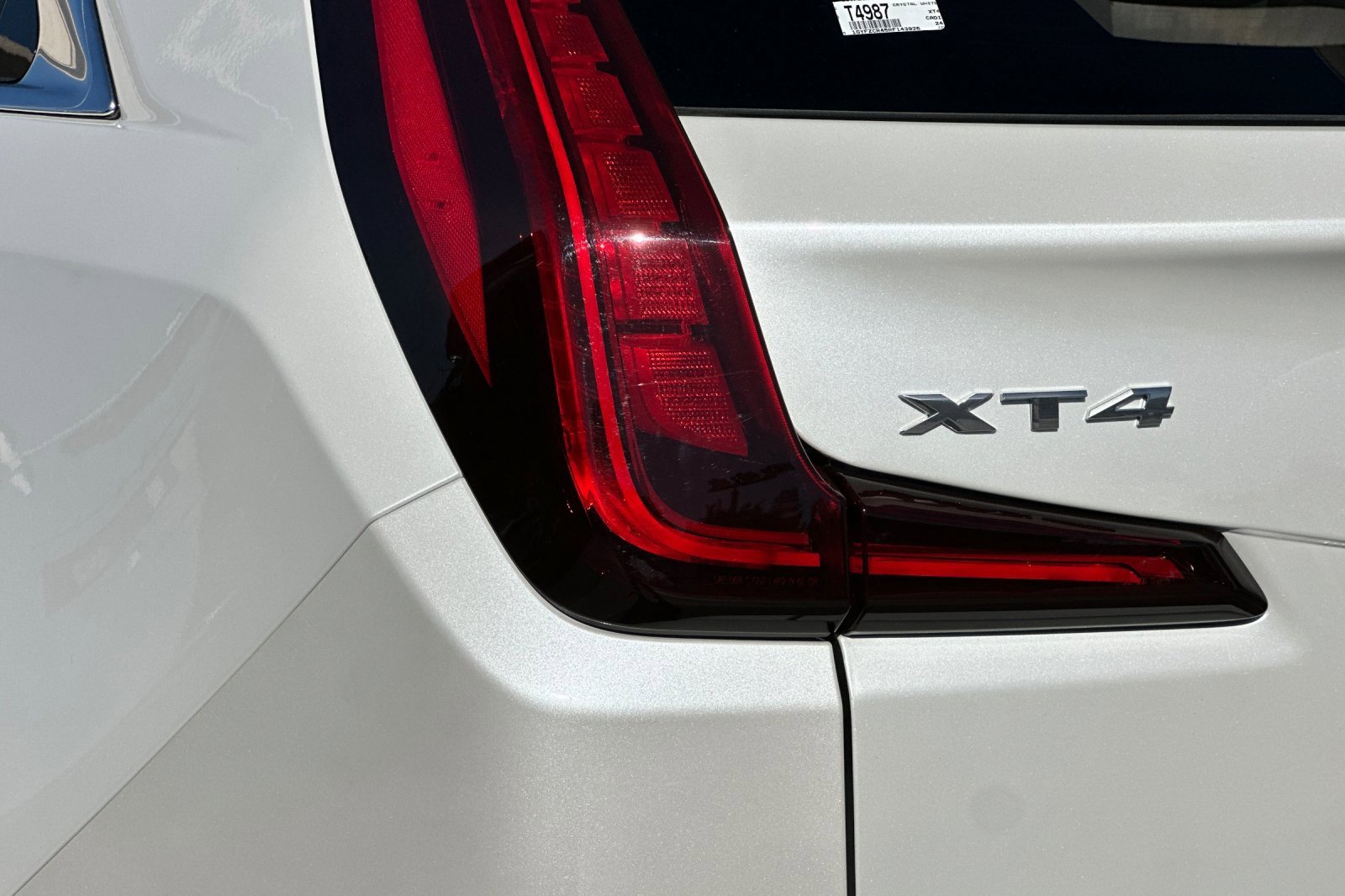Used 2024 Cadillac XT4 Premium Luxury image 37