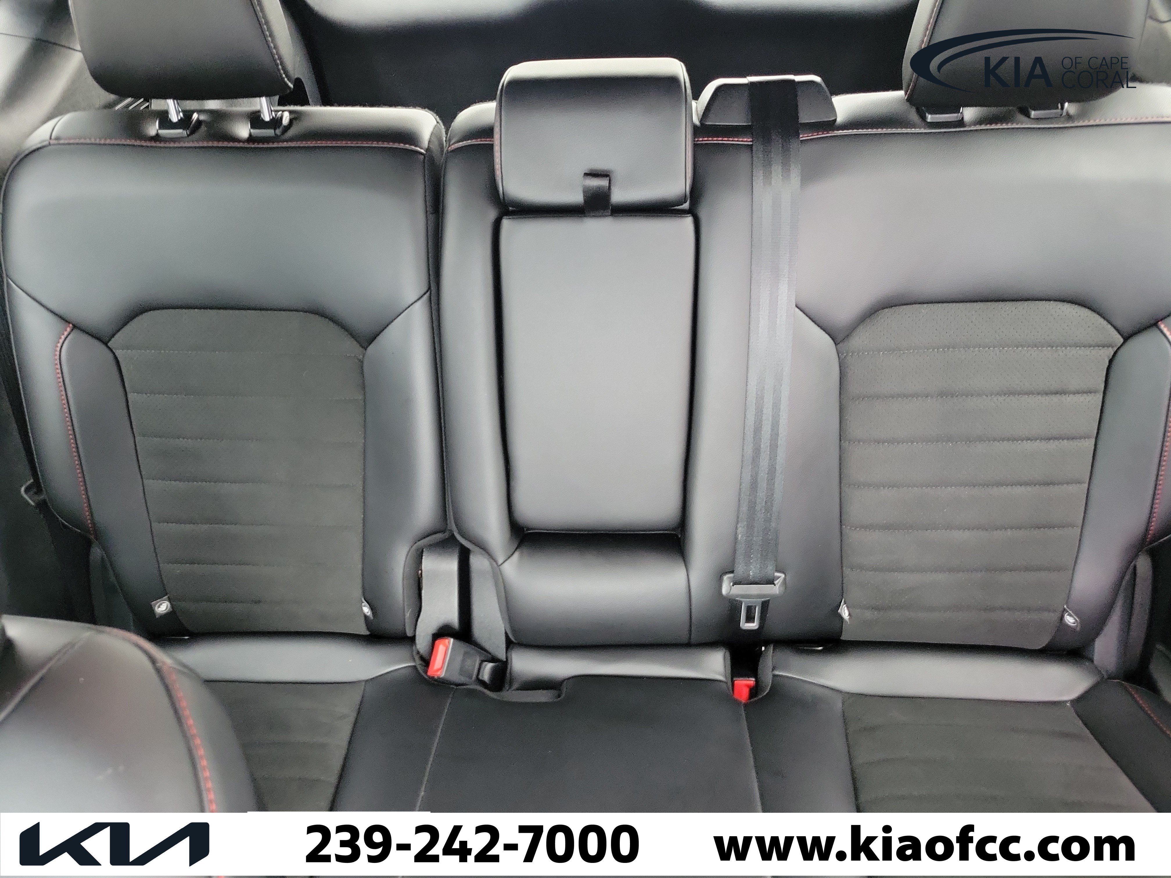 Used 2021 Ford Edge ST-Line FWD image 31