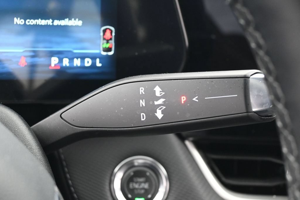 Used 2026 Chevrolet Equinox LT FWD image 25