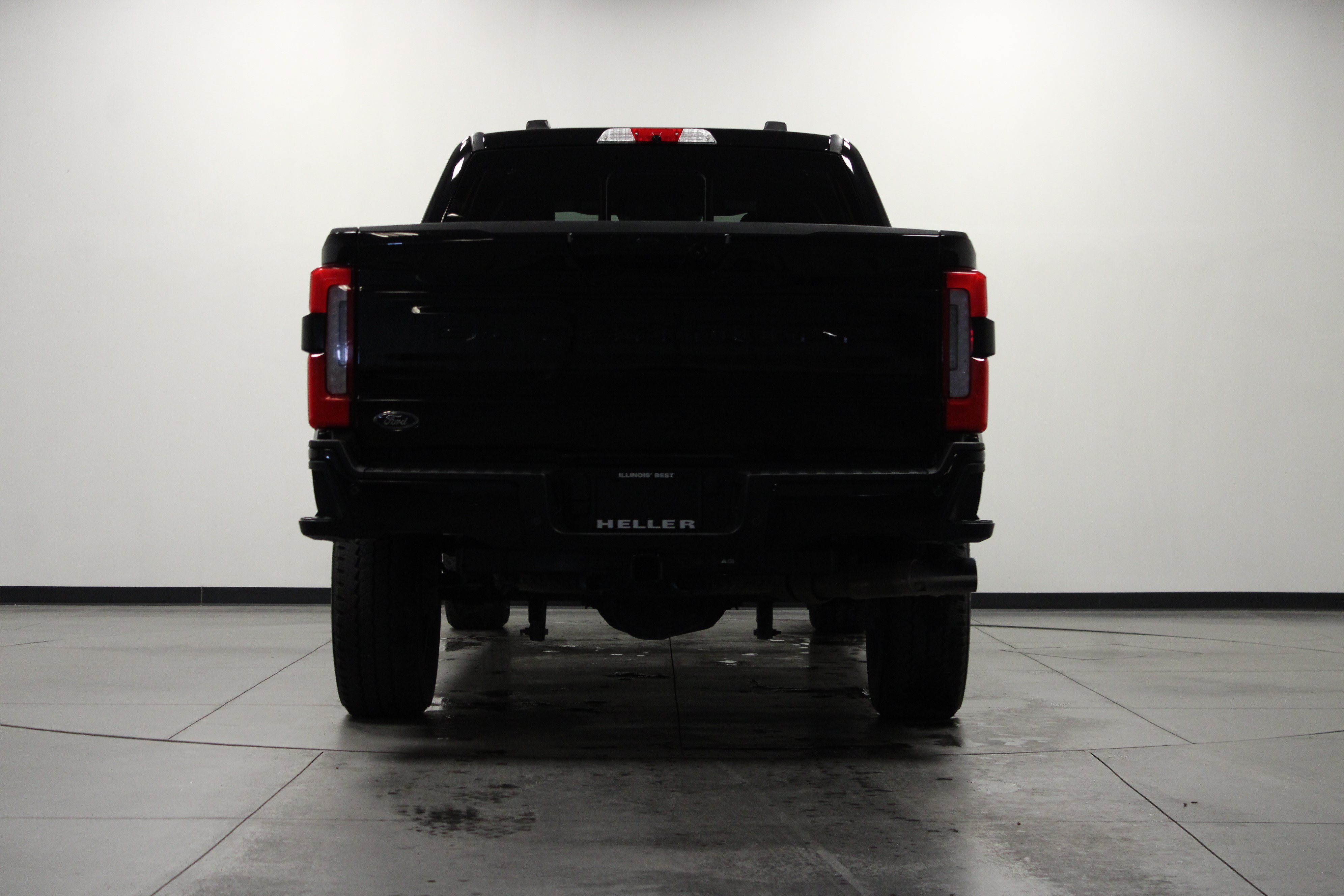 Used 2025 Ford F250 Platinum AWD/4WD image 5