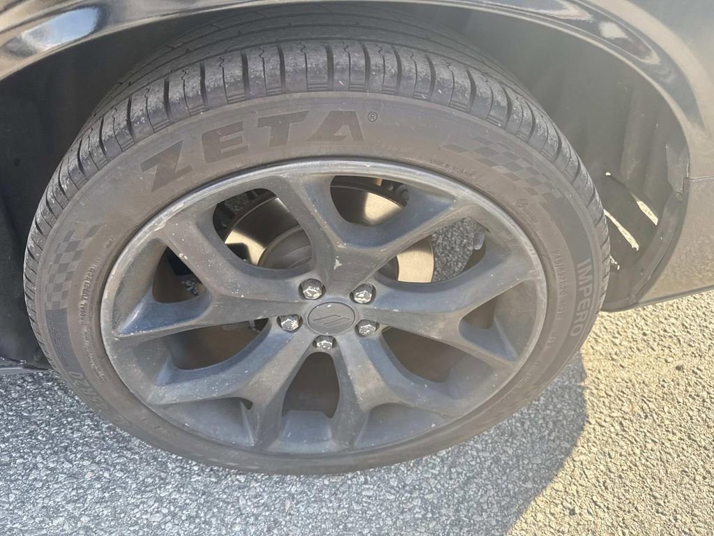 Used 2018 Dodge Challenger SXT w/ Driver Convenience Group image 12