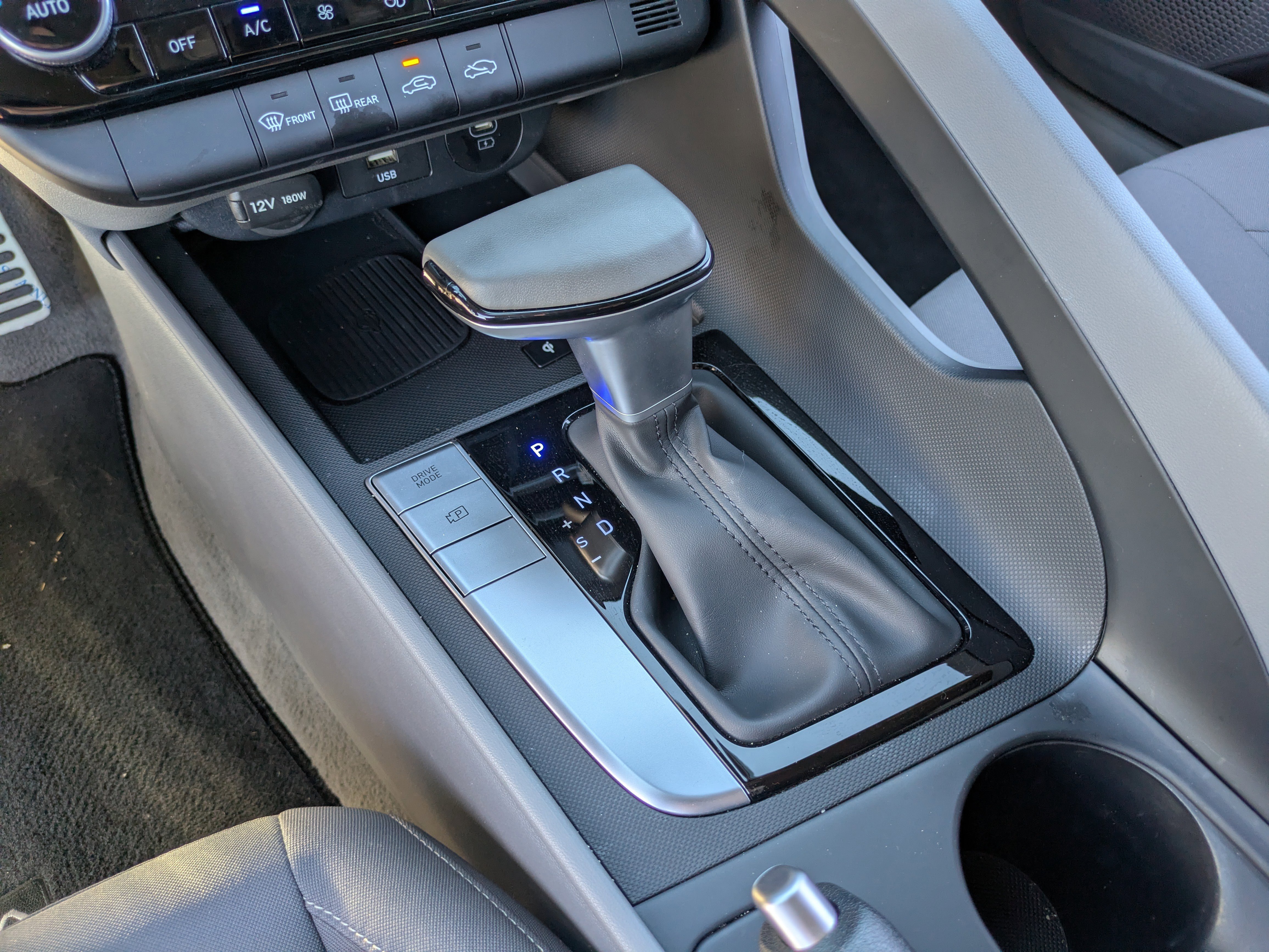 Certified 2025 Hyundai Elantra Sport image 24