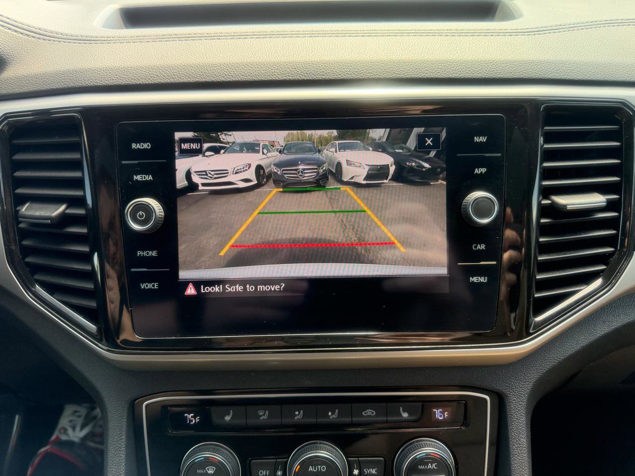 Used 2020 Volkswagen Atlas Cross Sport SEL AWD/4WD image 21