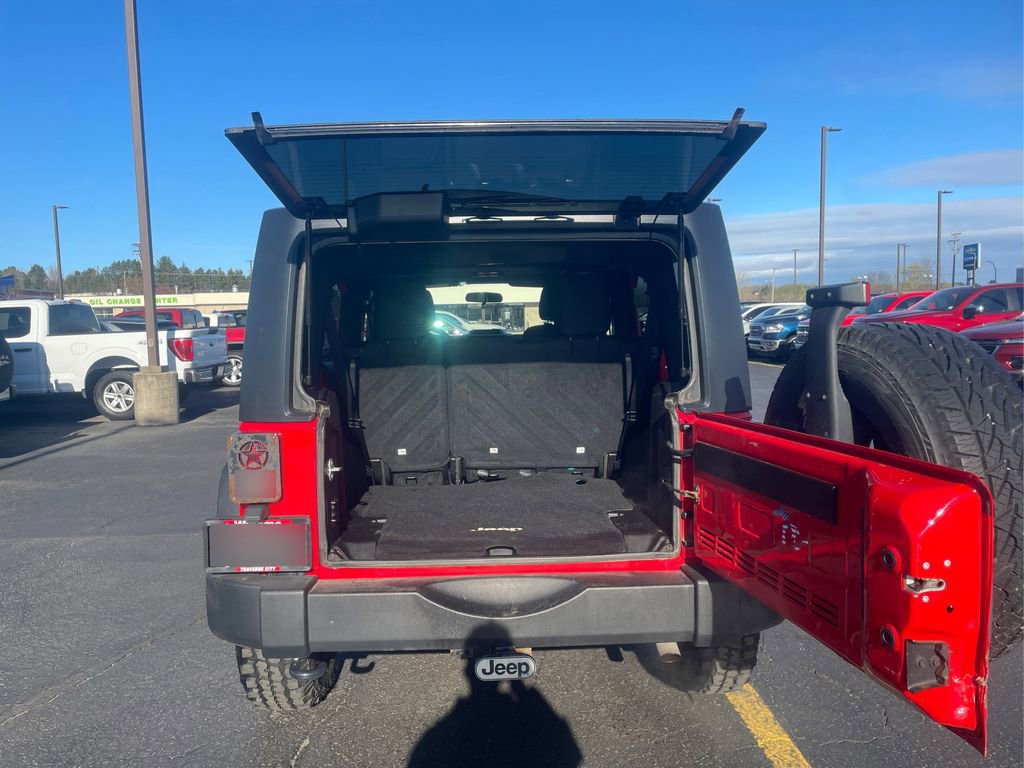 Used 2015 Jeep Wrangler Unlimited Sport w/ Max Tow Package AWD/4WD image 21