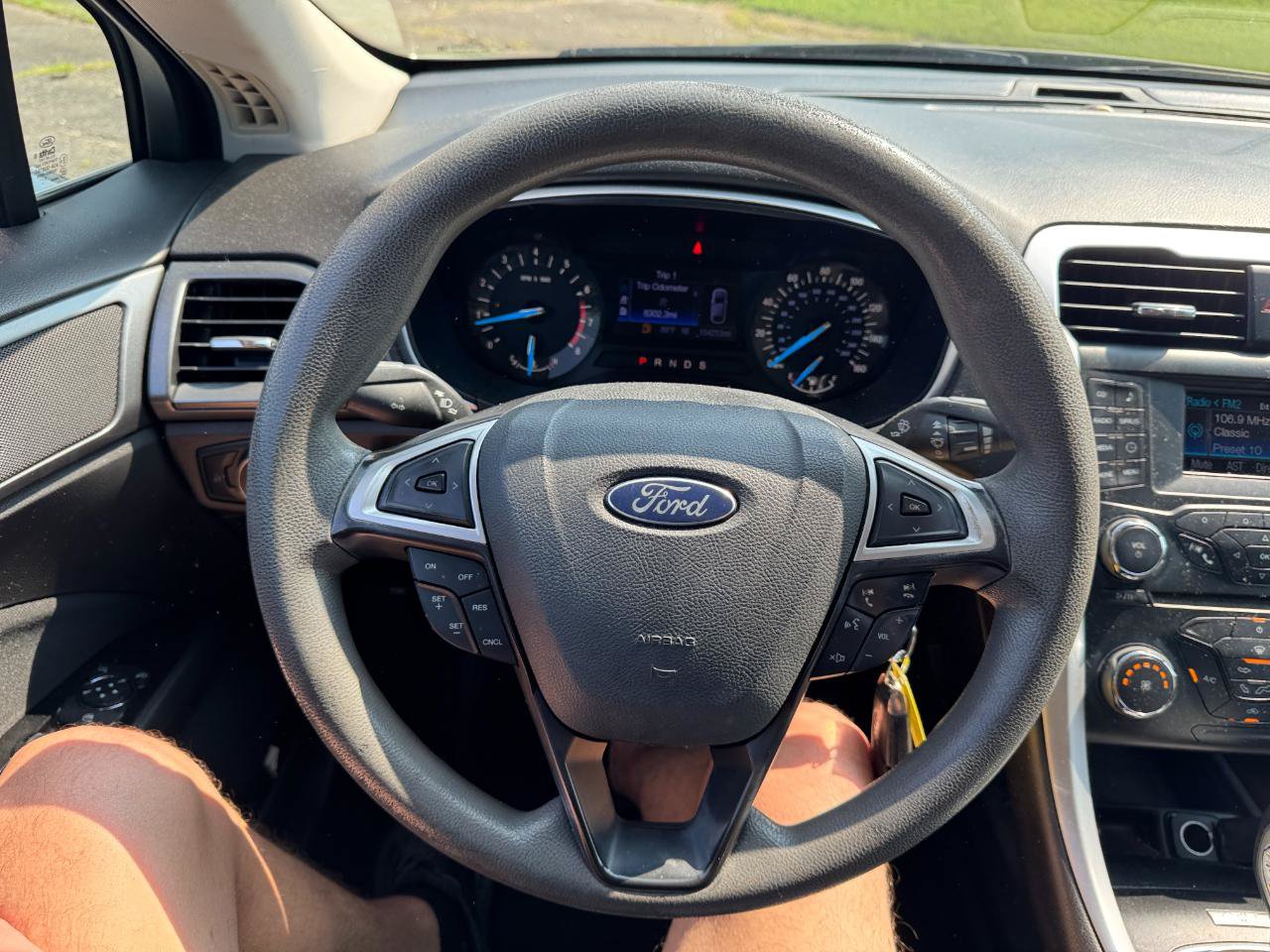 Used 2013 Ford Fusion SE FWD image 22