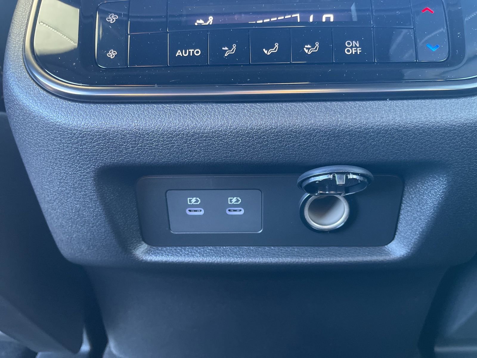 New 2025 Nissan Armada PRO-4X image 18