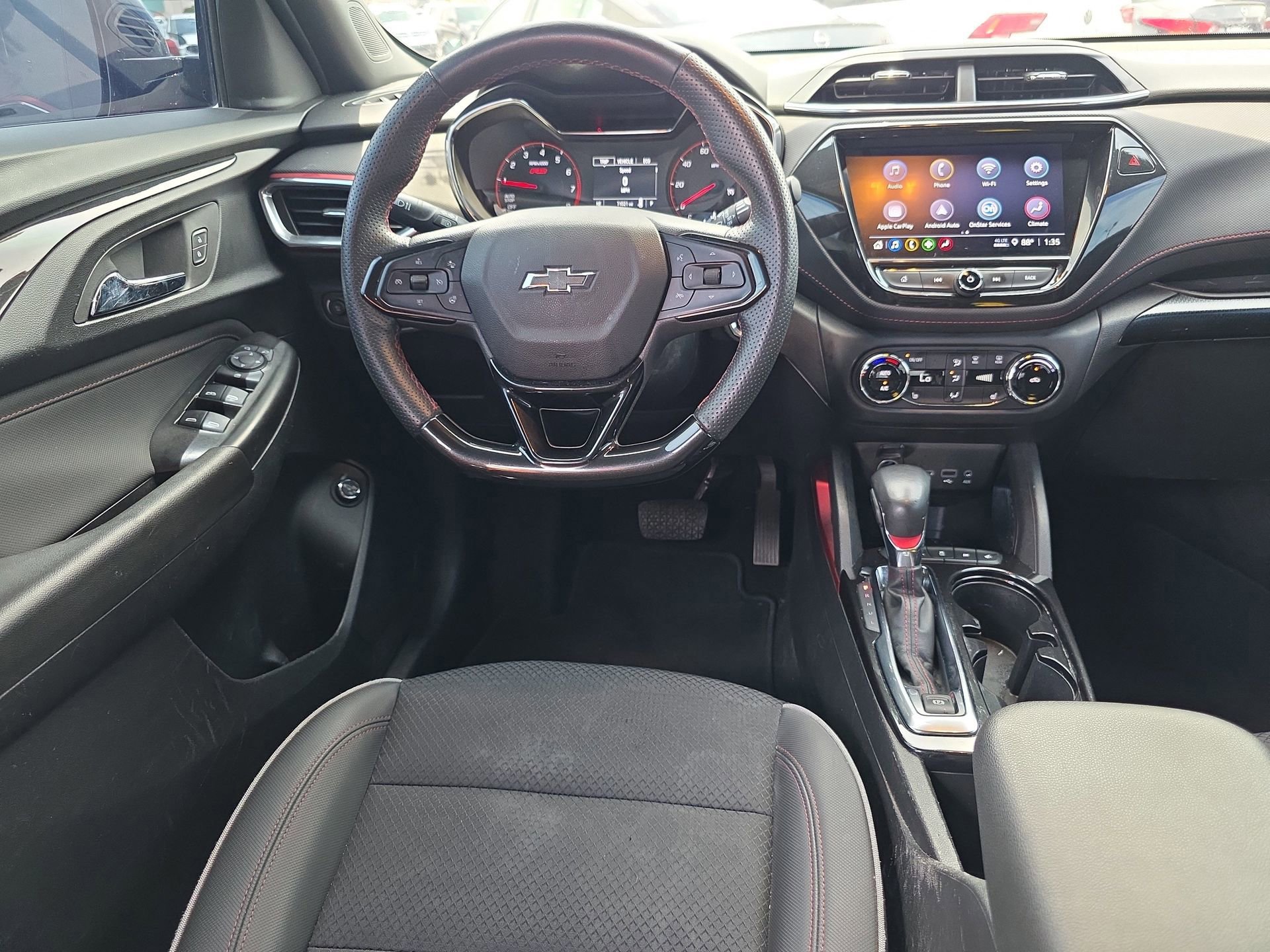 Used 2023 Chevrolet TrailBlazer RS w/ Sun and Liftgate Package FWD image 12