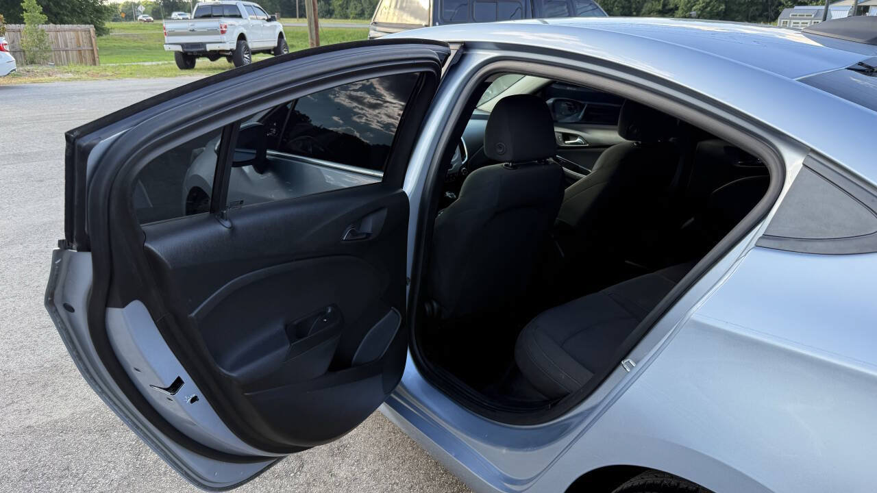 Used 2017 Chevrolet Cruze LS FWD image 12