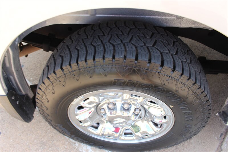 Used 2014 Nissan NV 3500 SL w/ Technology Package RWD image 39