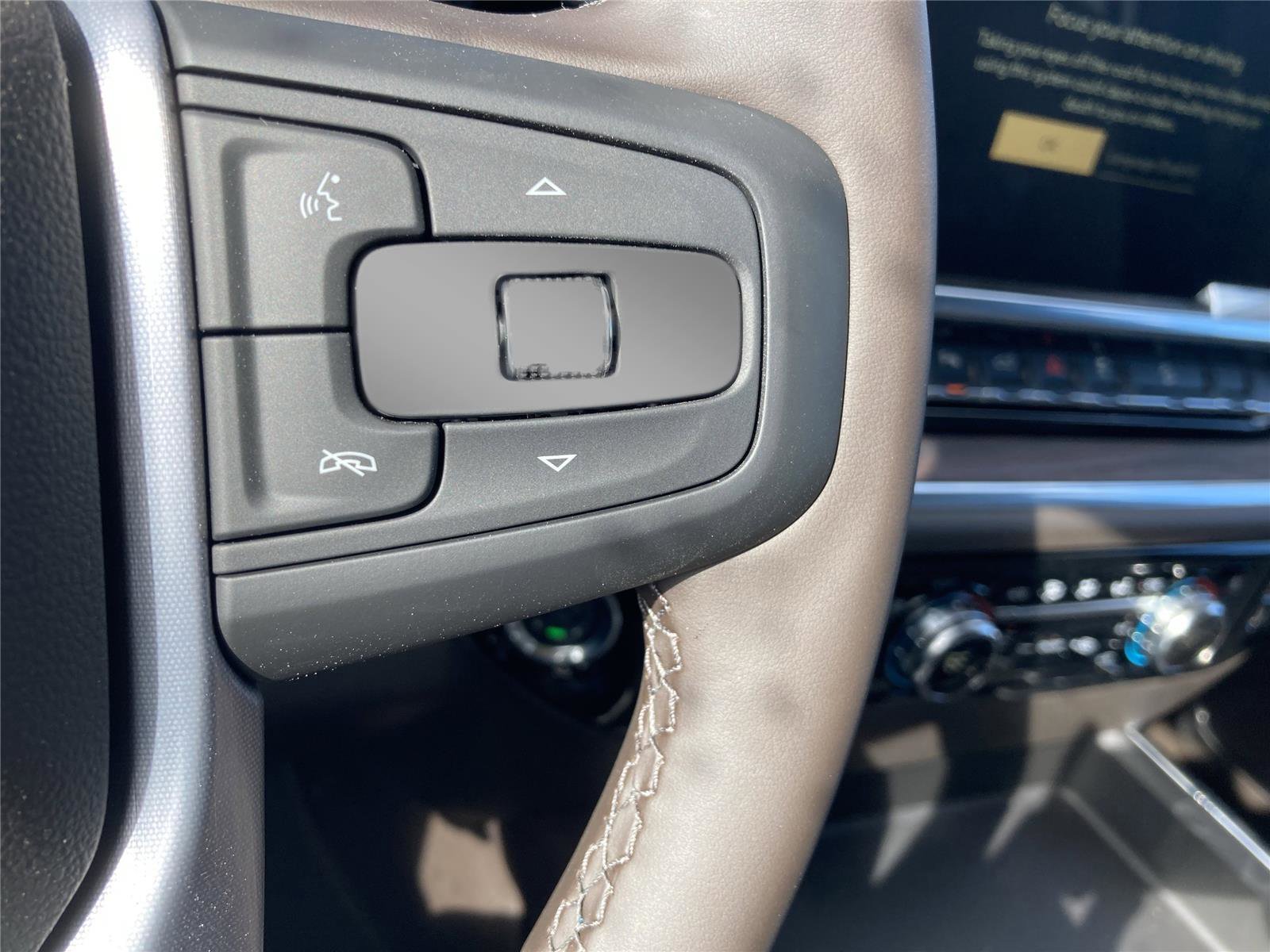 New 2026 GMC Sierra 2500 SLT w/ SLT Premium Package AWD/4WD image 25