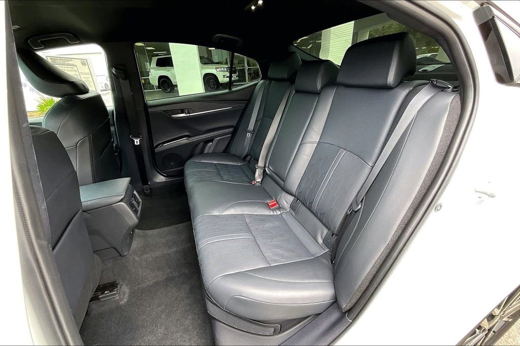 Used 2025 Toyota Camry XSE FWD image 22